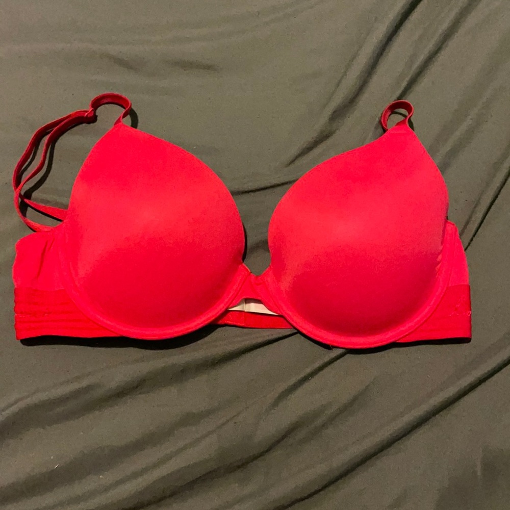 Red Victoria secret bra size 36B